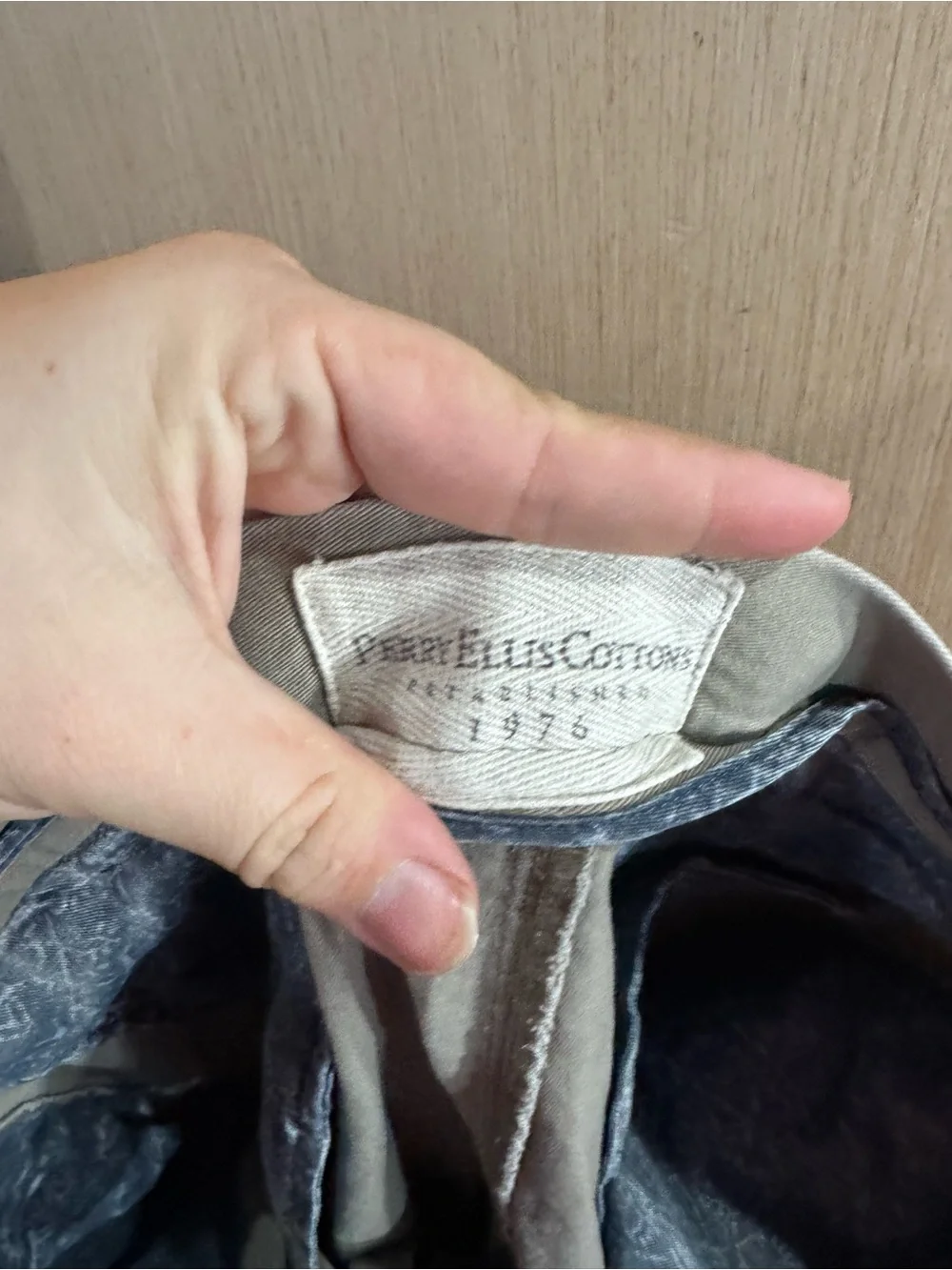 Perry Ellis classic flat